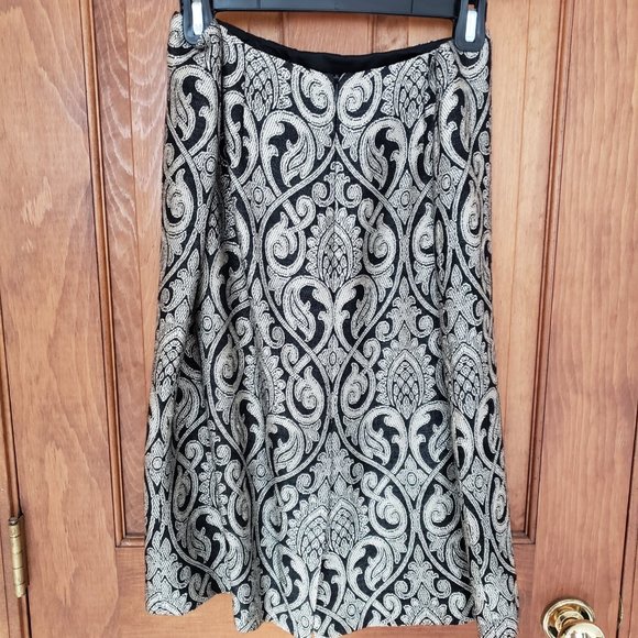 Talbots Collections Knee length Embroidered Skirt Sz 14 - Picture 2 of 12